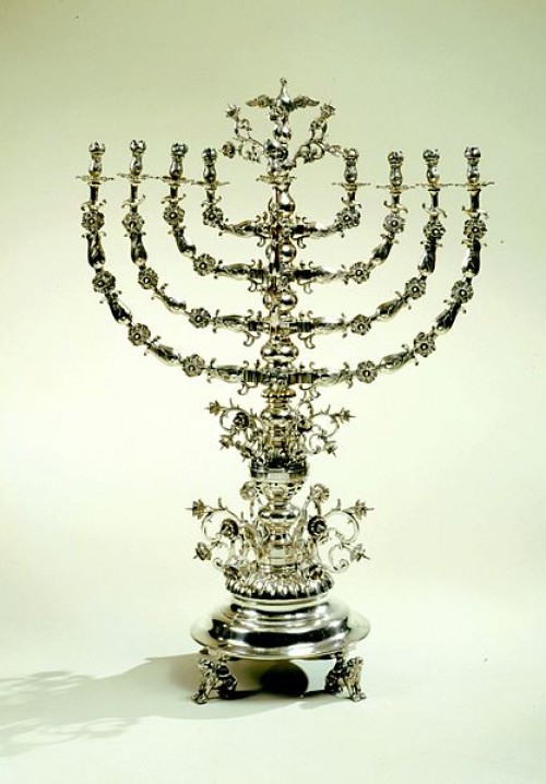 417px-Hanukkah_Lamp_-_Lemberg_F_5119